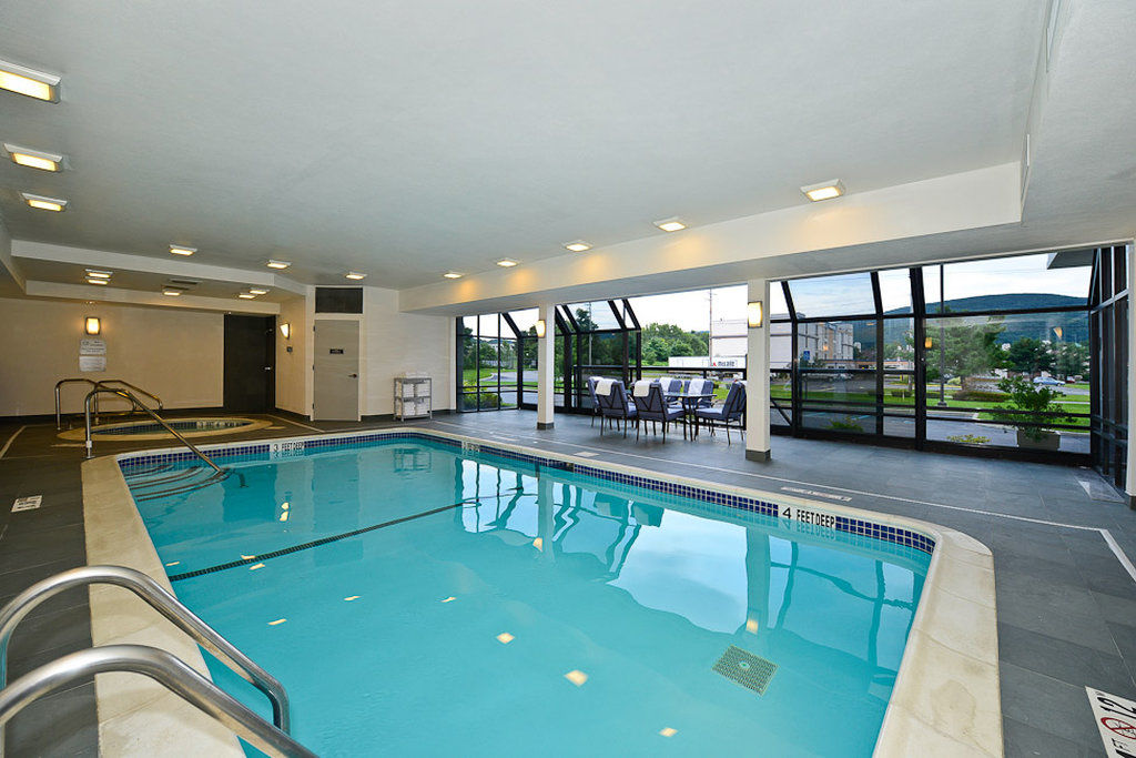 Holiday Inn Express Fishkill-Mid Hudson Valley By Ihg Eksteriør bilde